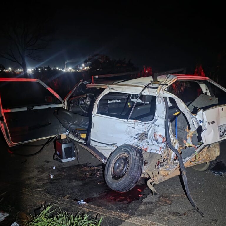 Criança morre e quatro pessoas ficam gravemente feridas em acidente entre Queiroz e Pompeia