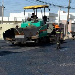 Marília inicia programa de recapeamento com previsão de obras em 43 vias da cidade