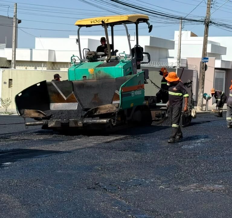 Marília inicia programa de recapeamento com previsão de obras em 43 vias da cidade