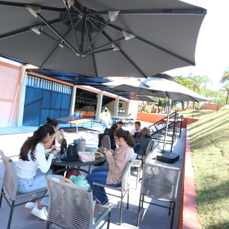 Unimar inaugura espaço de convivência com áreas para descanso e atividades acadêmicas