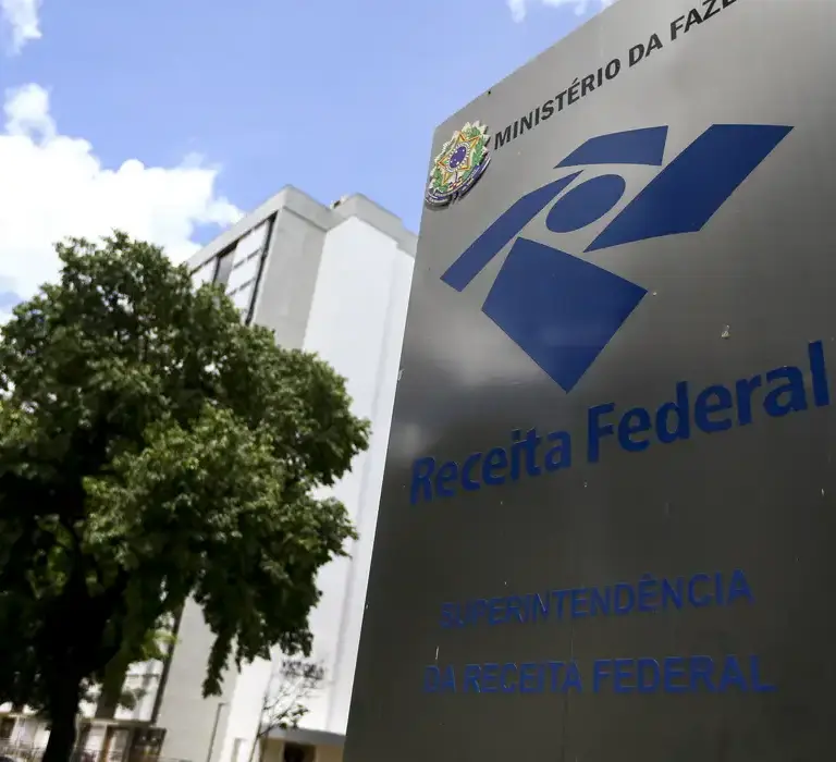 Receita federal arrecada R$ 289,3 bilhões em julho, maior valor da série
