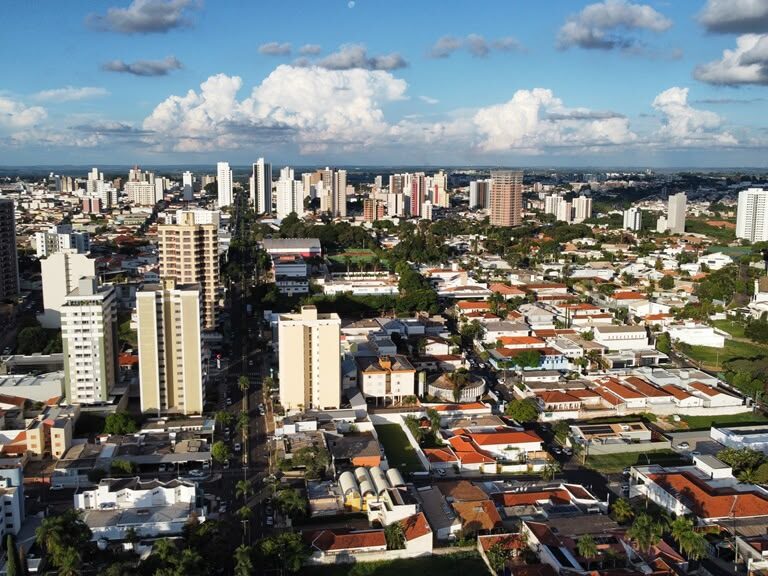 Lei cria programa temporário para incentivar regularização de transações imobiliárias