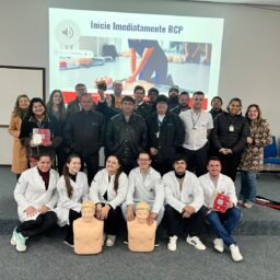 Unimar amplia segurança no campus com desfibrilador e capacitação