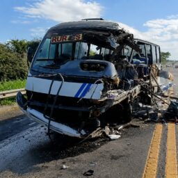 MN TV: Destruição dos veículos mostra força do impacto em acidente na BR-153