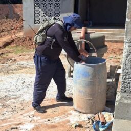 Saúde elimina oito focos de dengue e registra 413 imóveis fechados e 20 recusas