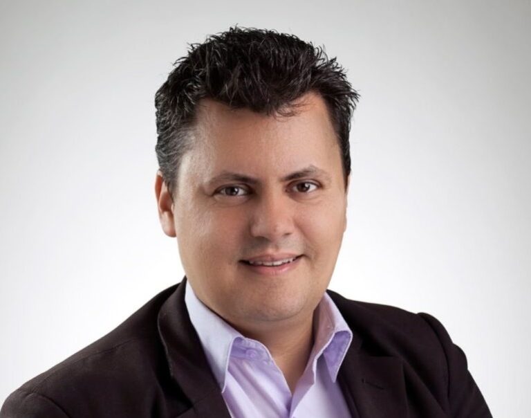 Justiça afasta delegado da Polícia Federal por 120 dias e bloqueia bens