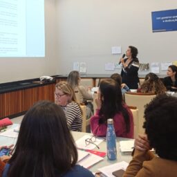 Professores da rede municipal participam de capacitação sobre primeira infância