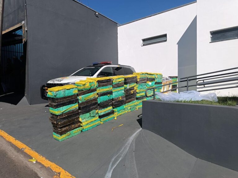 Polícia Rodoviária apreende mais de 1,3 tonelada de drogas escondidas em estofados em Piraju